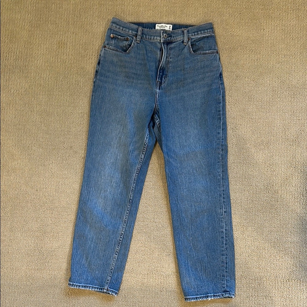 Abercrombie & Fitch Ultra High Rise Ankle Jeans